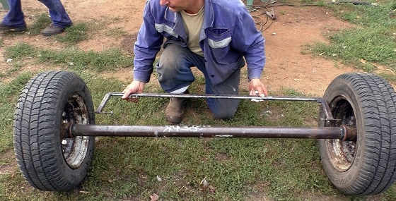 Как ровно приварить ось прицепа к ступице