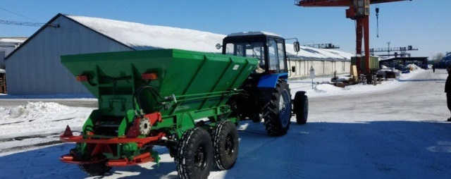 Прицепной разбрасыватель минеральных удобрений МВУ-5Г