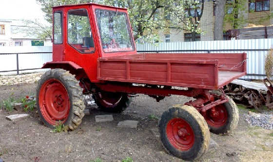 Трактор Т-16
