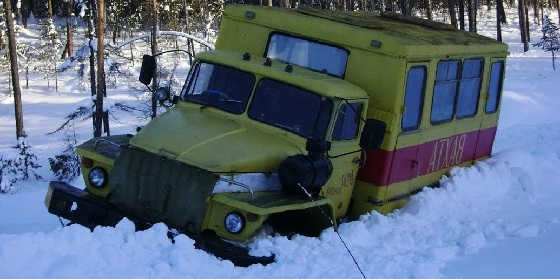 ПО бездорожью севера России на легендарных грузовиках