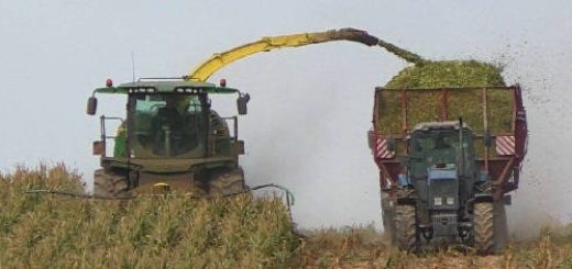 John Deere 8300 на уборке кукурузы