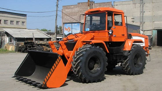 Трактор ХТА-208.1Р Слобожанец