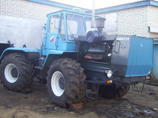 Трактор ХТЗ Т150К c лесным мульчером TFK-200