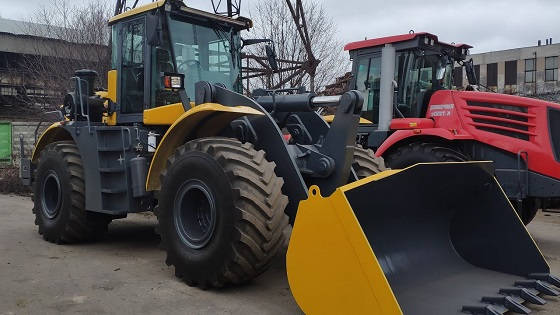 Фронтальный погрузчик КИРОВЕЦ К708 ПК7