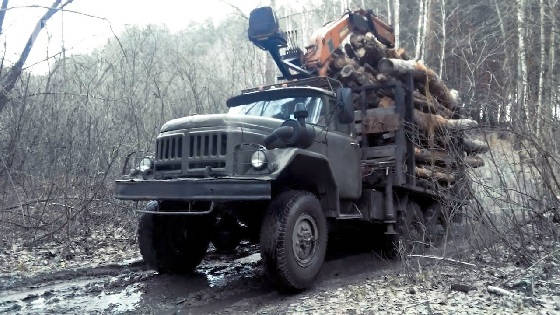Советские и иностранные грузовики IVECO, ЗИЛ-157, STEYR, IFA W50 по бездорожью