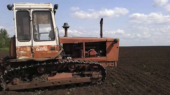 Гусеничный трактор Т-4А Алтай