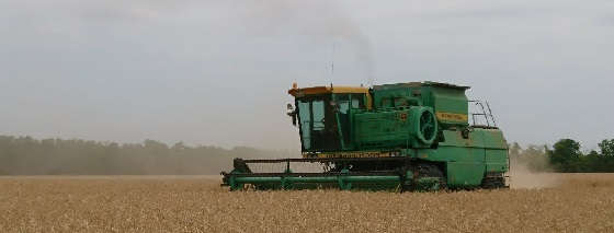 Уборка пшеницы на ДОН-1500Б