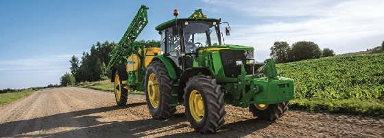 Трактор John Deere 6135B
