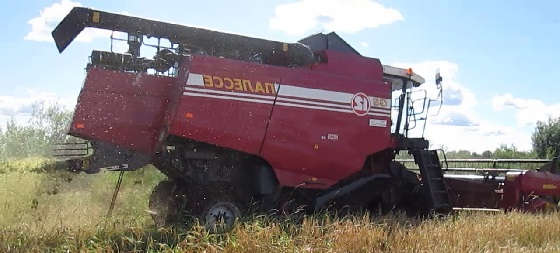 Гусеничный комбайн Гомсельмаш