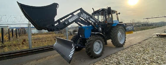 трактор Беларус 82.1 с погрузчиком ТУРС 1500