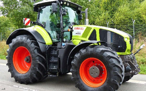 CLAAS AXION 950