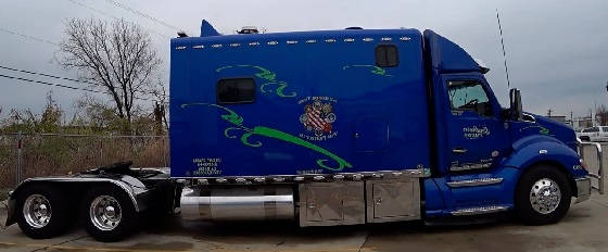 Kenworth T680 с большой спалкой