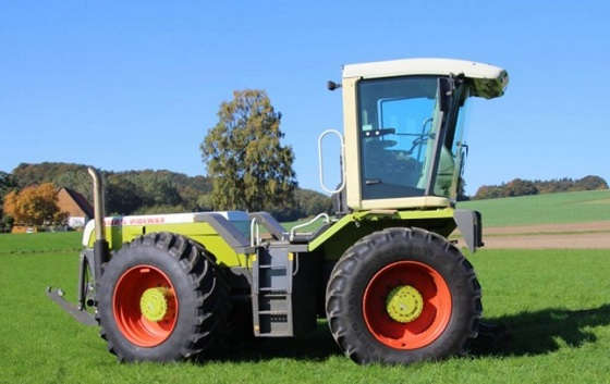 CLAAS XERION 2500