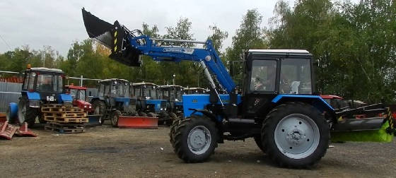 Беларус 82 с погрузчиком Универсал