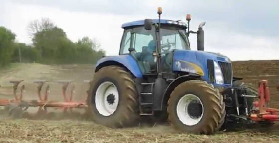 NEW HOLLAND TG210