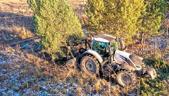 VALTRA T234 с мульчером FAE 225