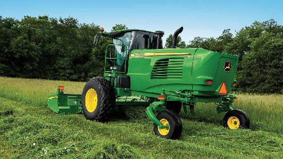 Самоходная косилка John Deere W235