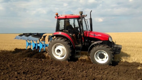 трактор YTO X 904