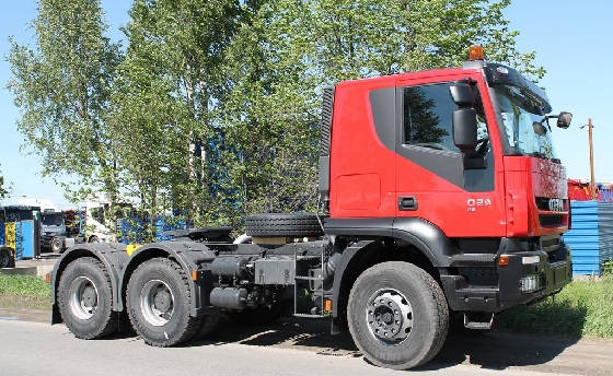 полуприцеп для IVECO TRAKKER