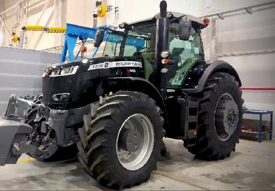трактор Massey Ferguson 8737S Black Edition