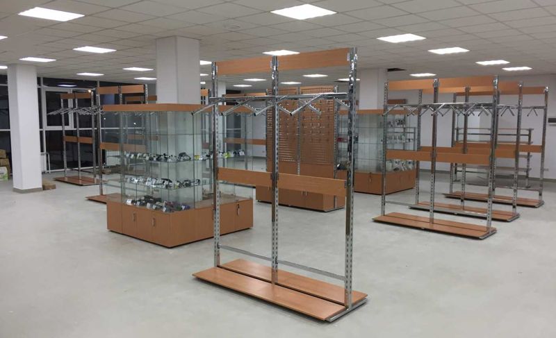 Витрины и стеллажи