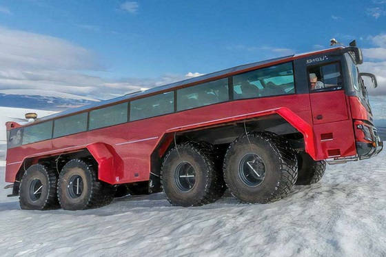 Внедорожный автобус Volvo