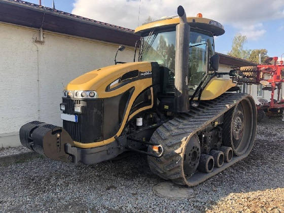 Гусеничный трактор CHALLENGER MT 765 D