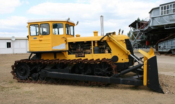 гусеничный трактор Т-180