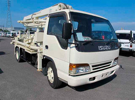 Бетононасос с небольшой стрелой