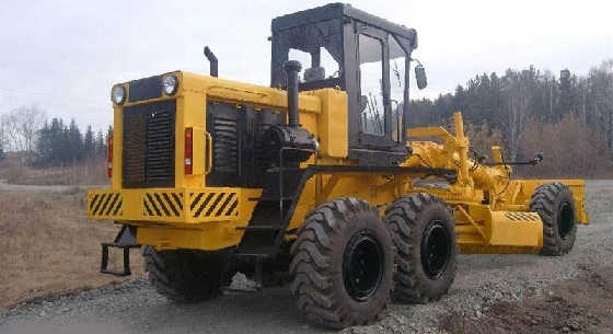 Сверхмощный трактор CLAAS XERION 5000