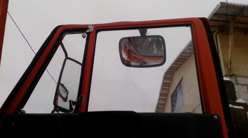 Процедура замены механизма подъема стекла на автомобилях КамАЗ