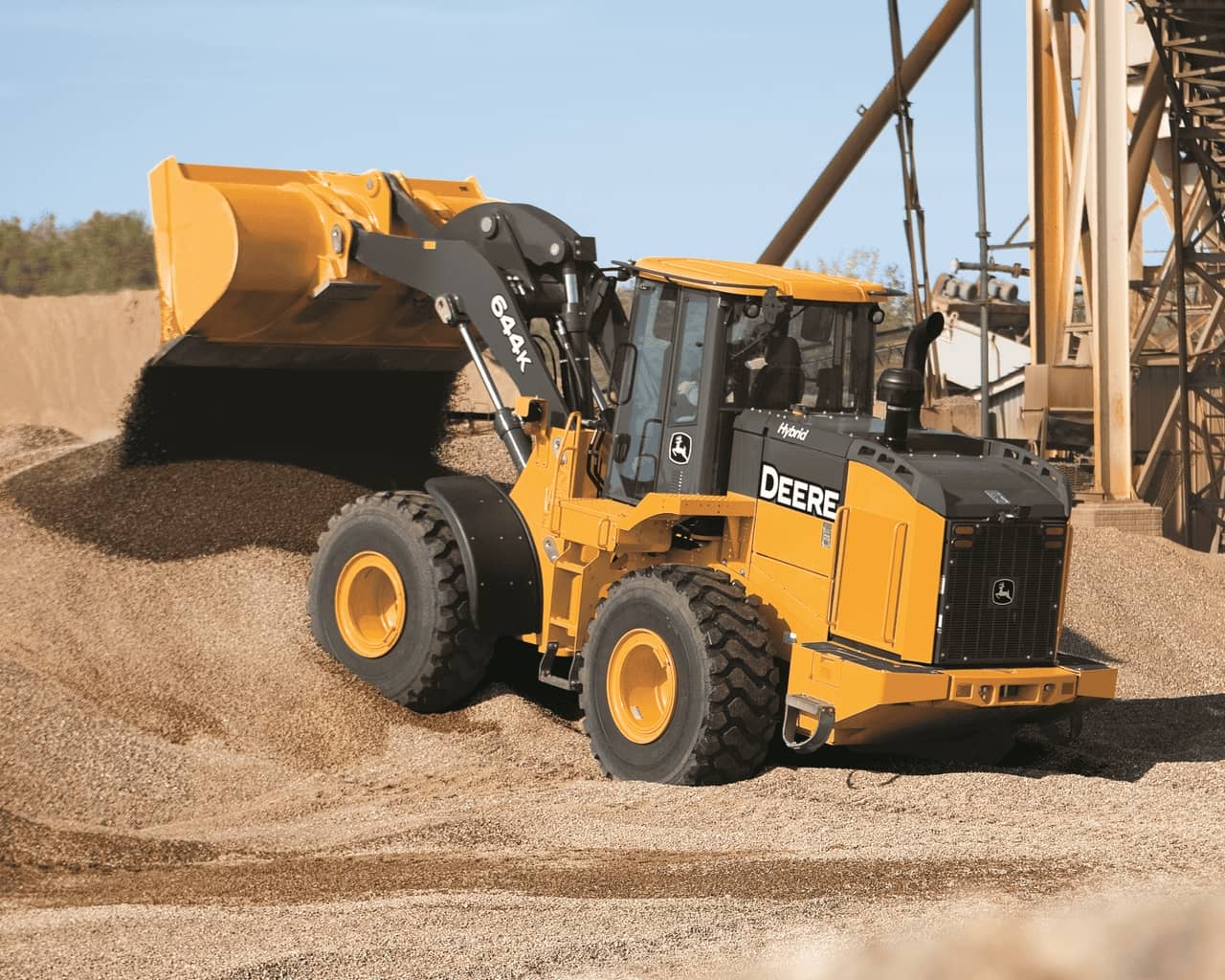 Погрузчик плохо поднимает ковш Погрузчик плохо поднимает ковш